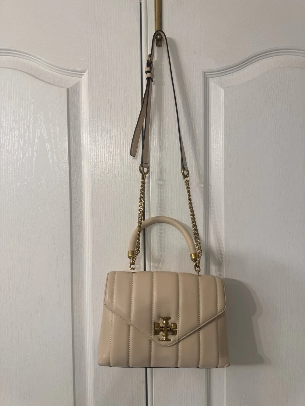 Tory Burch Cream Quilted Leather Crossbody/Satchel with Gold Logo